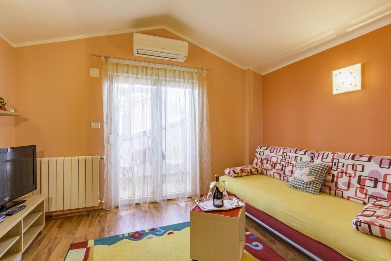 Bozica House With Apartment อูมัค ภายนอก รูปภาพ